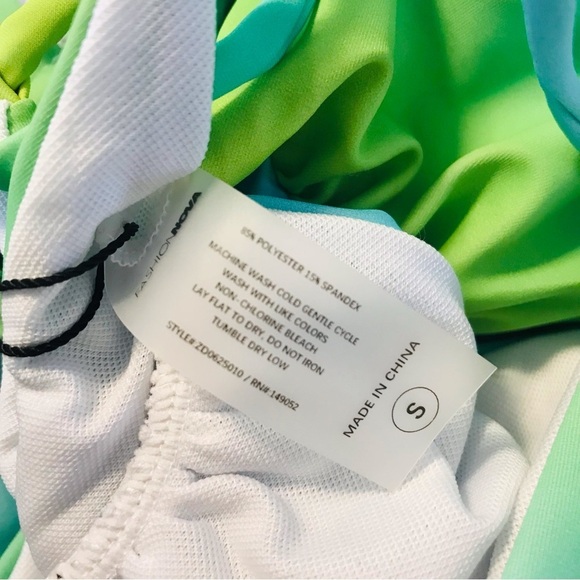 NWT Fashion Nova Jacky Cutout 1 Piece Swimsuit Green blue Ombre tie dye SMALL - Picture 6 of 8